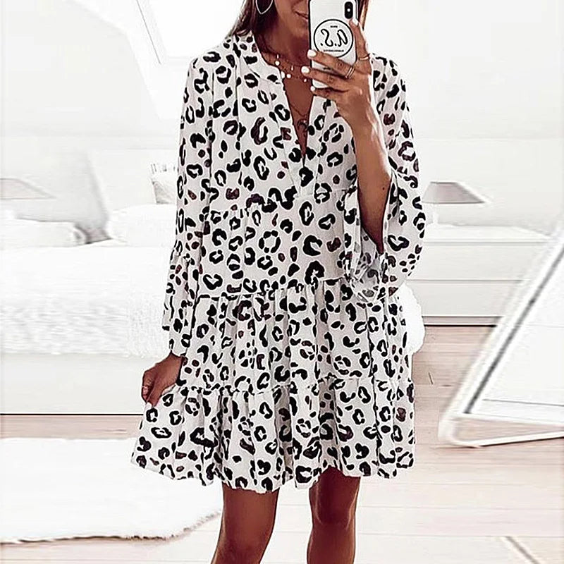 Kaleide™ – Elegant kjole med leopardmønster