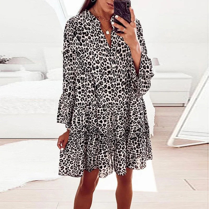 Kaleide™ – Elegant kjole med leopardmønster