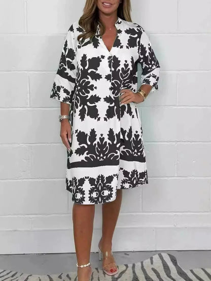 Kaleide™ – Elegant kjole med print